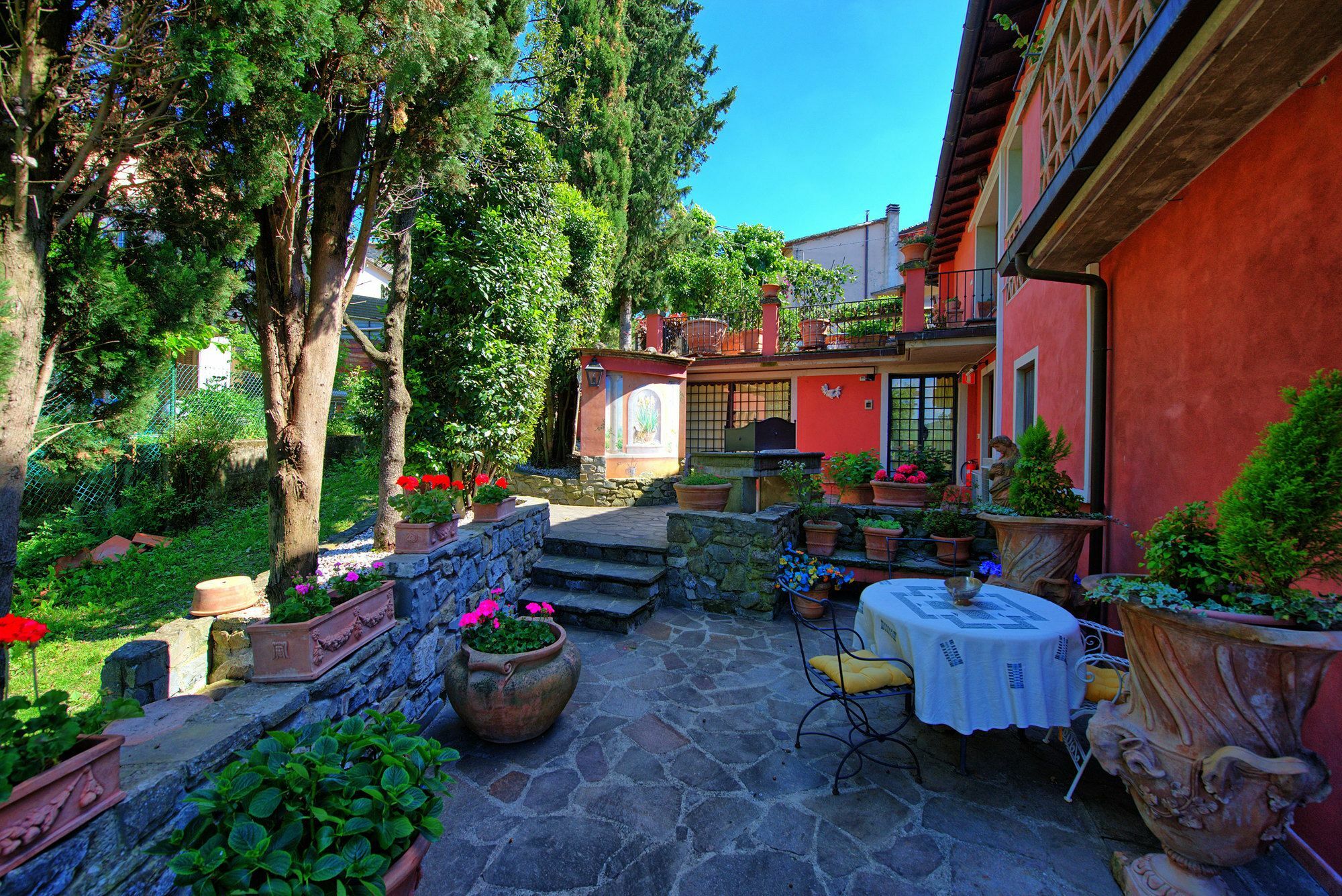 Casa Vania By Posarellivillas Donnini Exterior photo